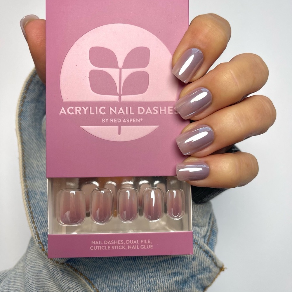 Red Aspen Crafty Caycee Press-On Nails - Pink and White Ombre